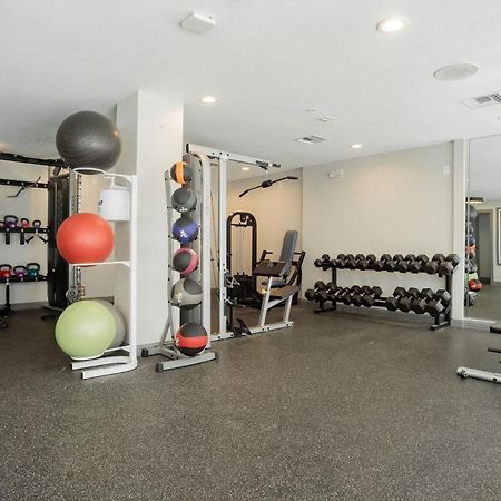 Upstay - Condo With Pool Gym Games And Bbq Austin Exteriör bild