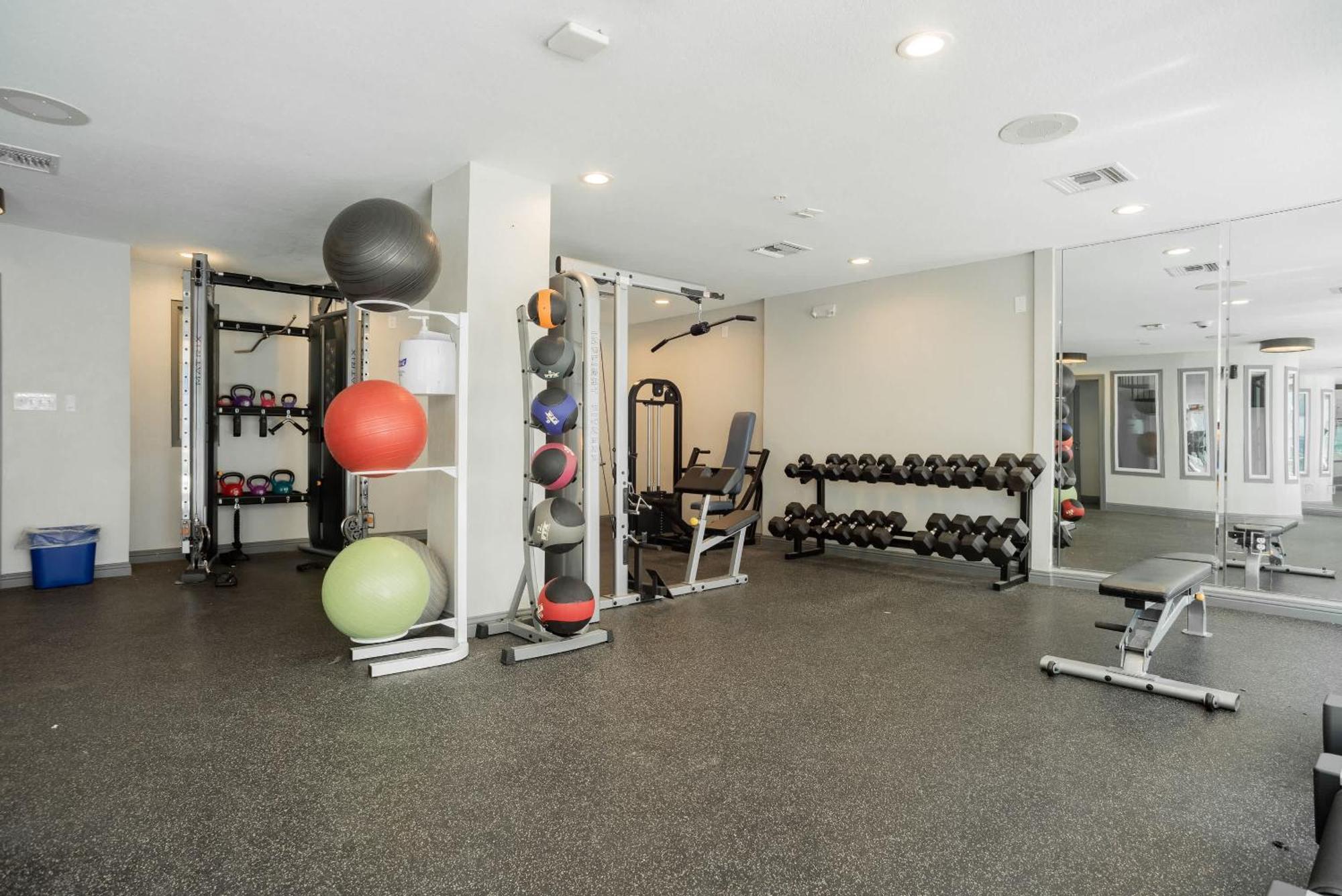 Upstay - Condo With Pool Gym Games And Bbq Austin Exteriör bild