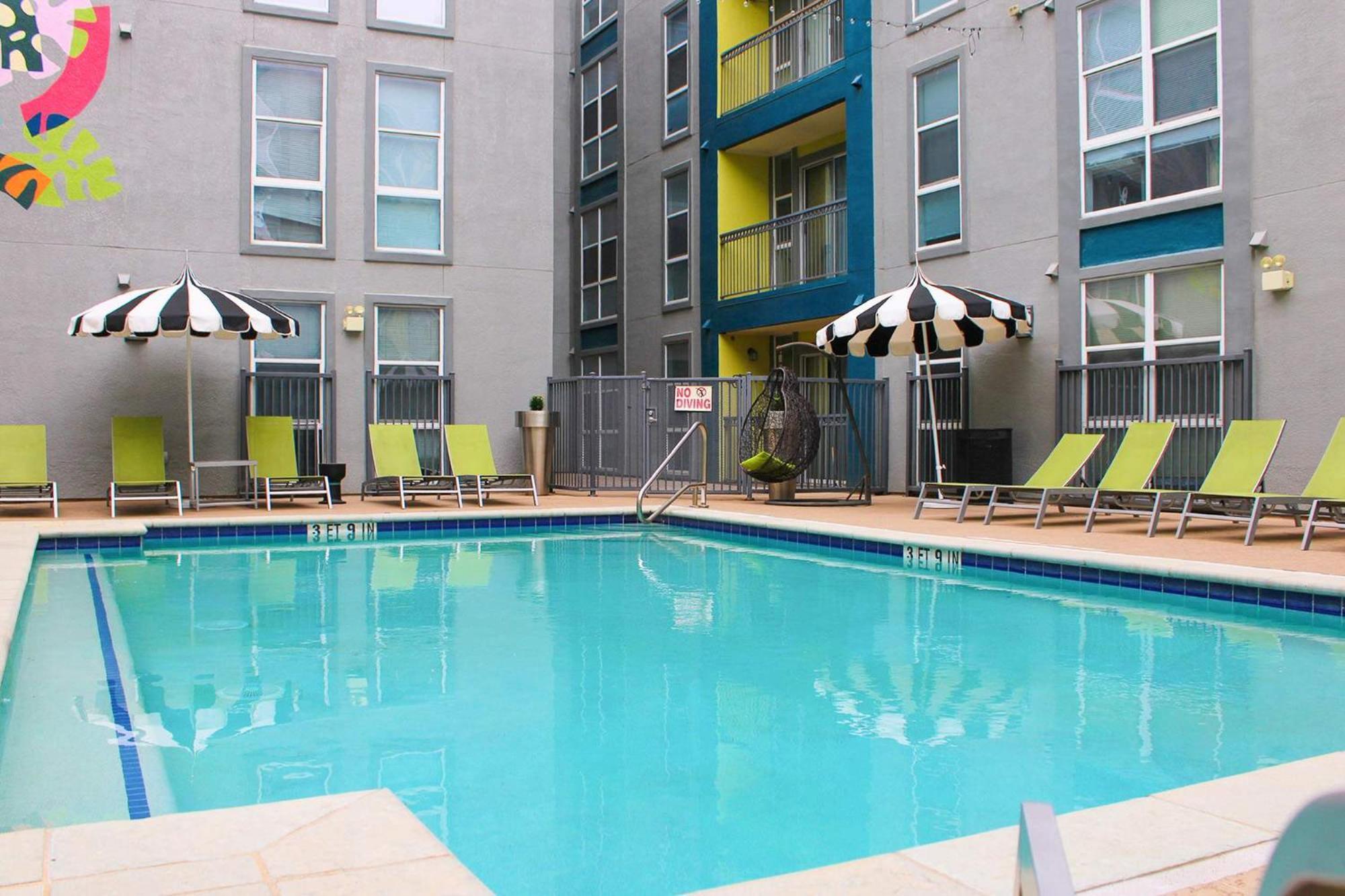 Upstay - Condo With Pool Gym Games And Bbq Austin Exteriör bild